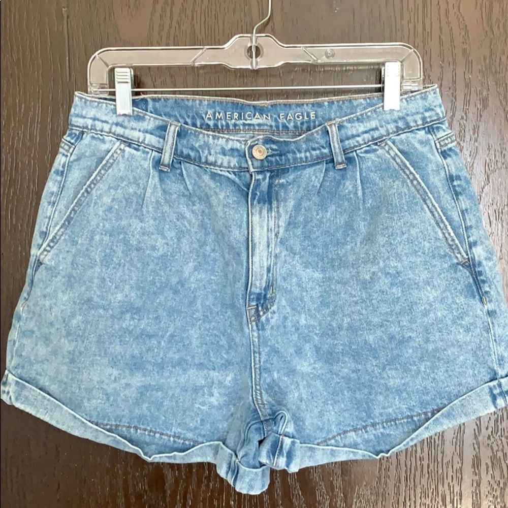 American Eagle Mom Style Shorts